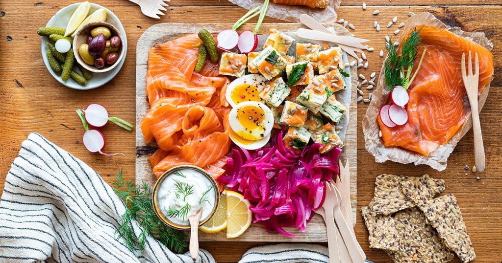 Planche à Saumon Flammé Fire World - Hêtre Naturel + Support Inox - Pour Barbecue Et Fumoir